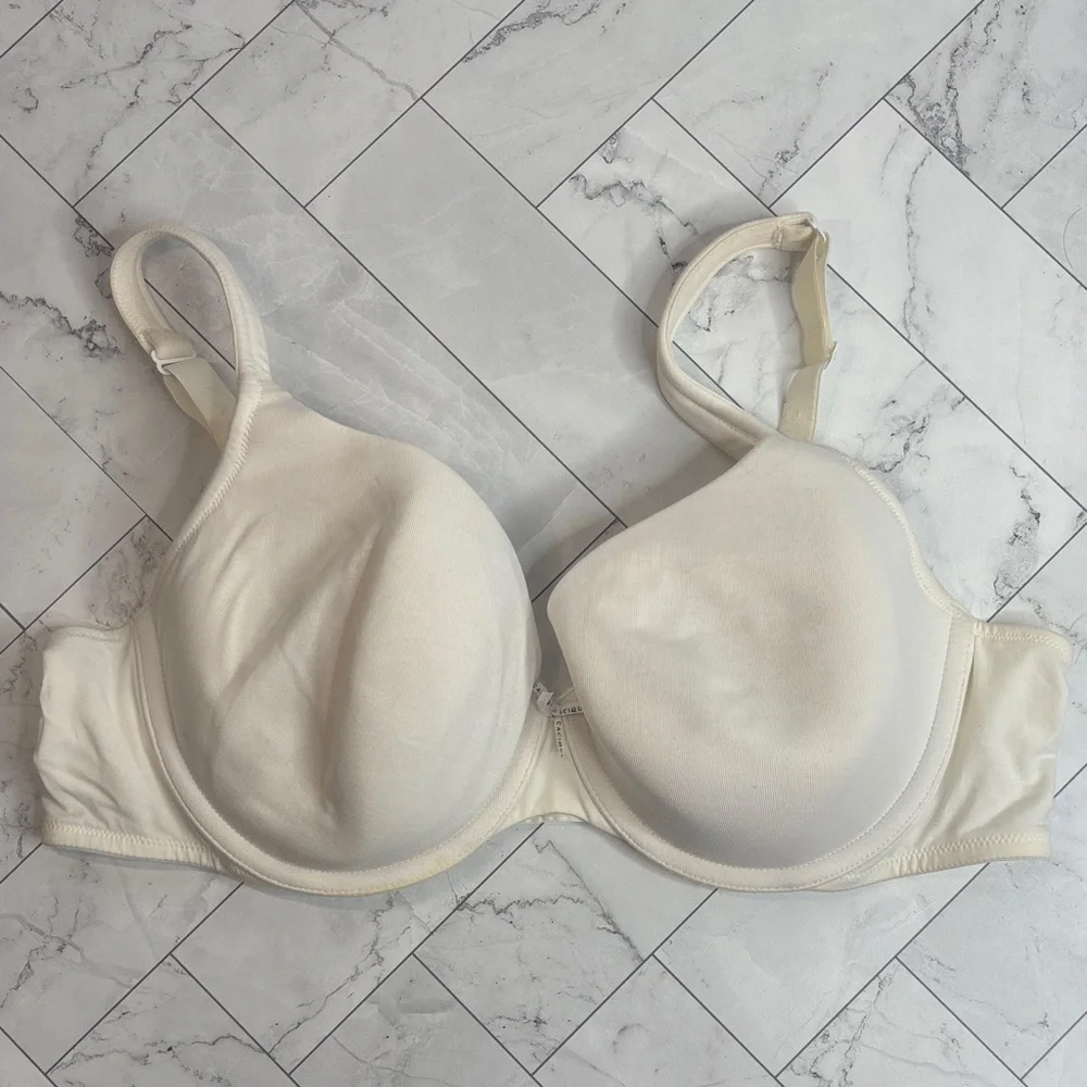 NWOT Cacique Lane Bryant Womans T-Shirt Bra White Lightly Lined UNDERWIRE 42C